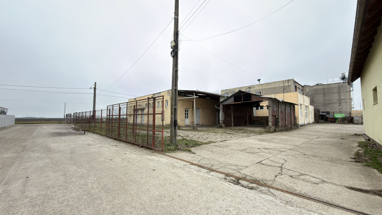 Inchiriere Clădire Producție, Depozitare 278 mp -Teren 1380 mp - Carei 