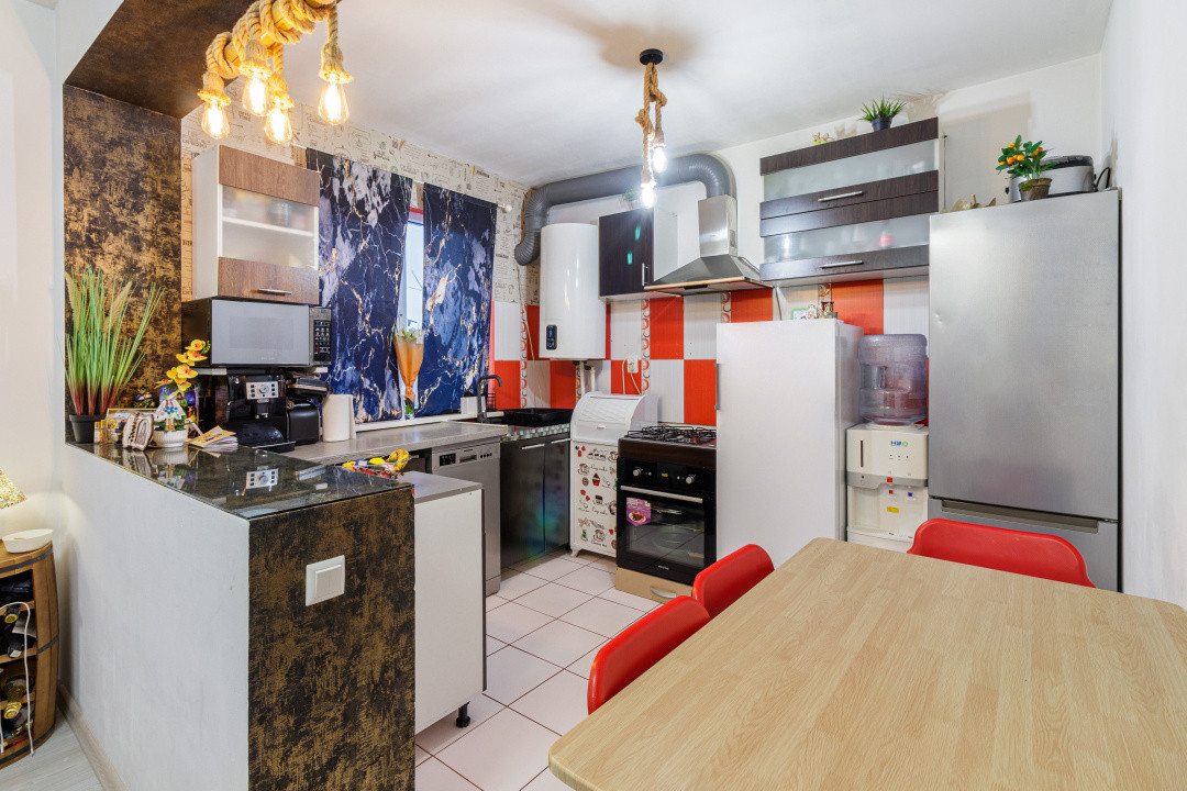 Casa 3 camere Dragomiresti strada principala