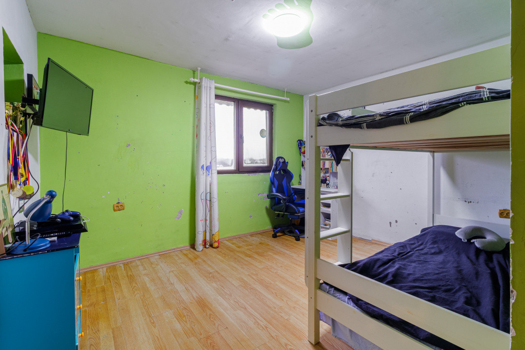 Casa 3 camere Dragomiresti strada principala