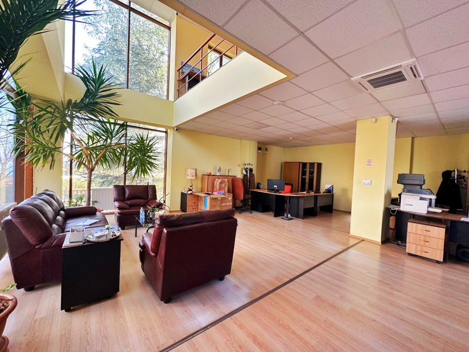 Spațiu premium pentru clinici și companii – eficiență energetică cu panouri foto