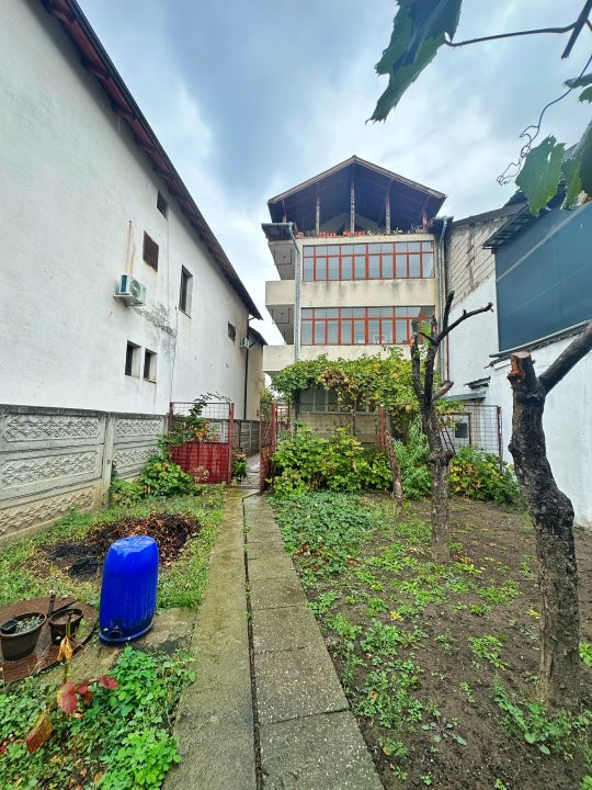 Casă mare cu teren în zona Exercițiu, Pitești – ideal locuință sau inves