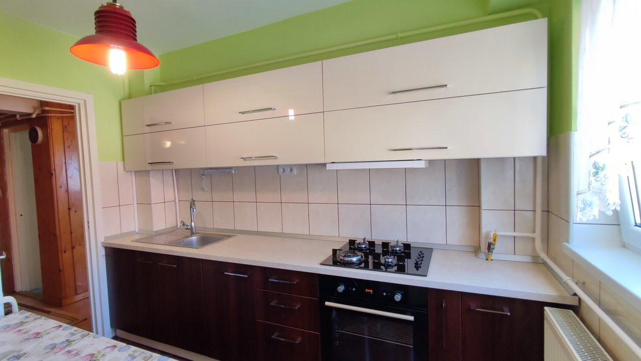 De Inchiriat Apartament 2 camere Republicii Etaj III - Carei-Comision 0% chiriaș