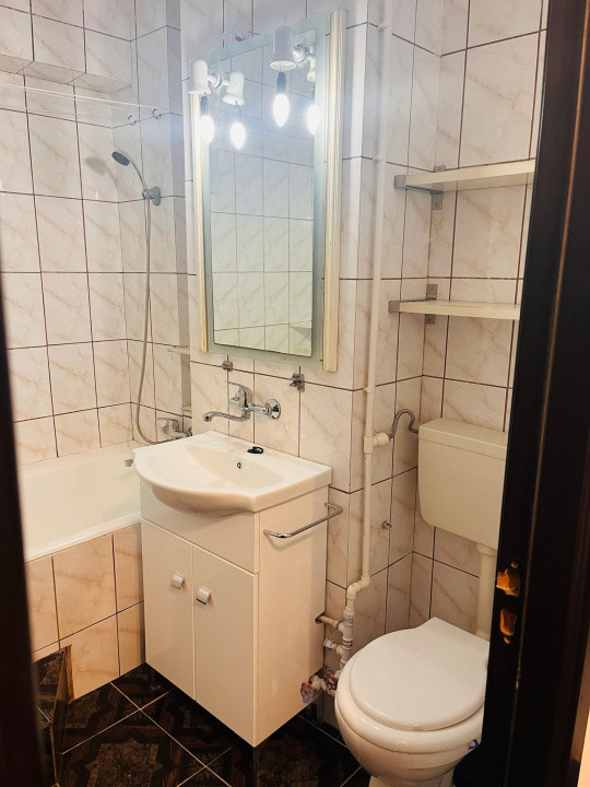 Apartament spatios 2 camere, centru, priveliste superba - zona Universitate