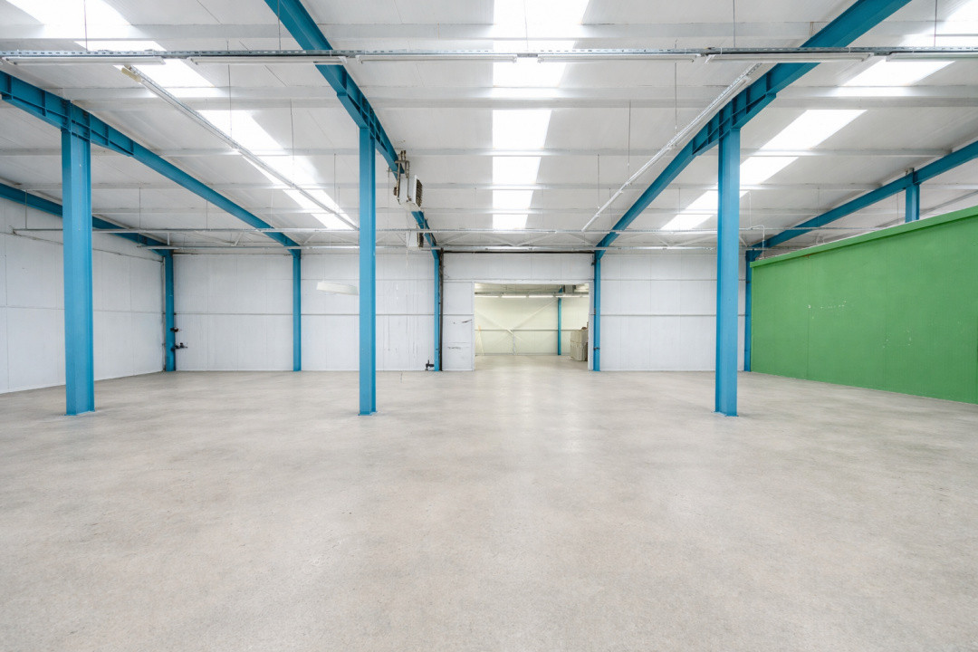 Hala industriala / spatiu comercial – VANZARE – DN 65B – Bradu-Pitesti!