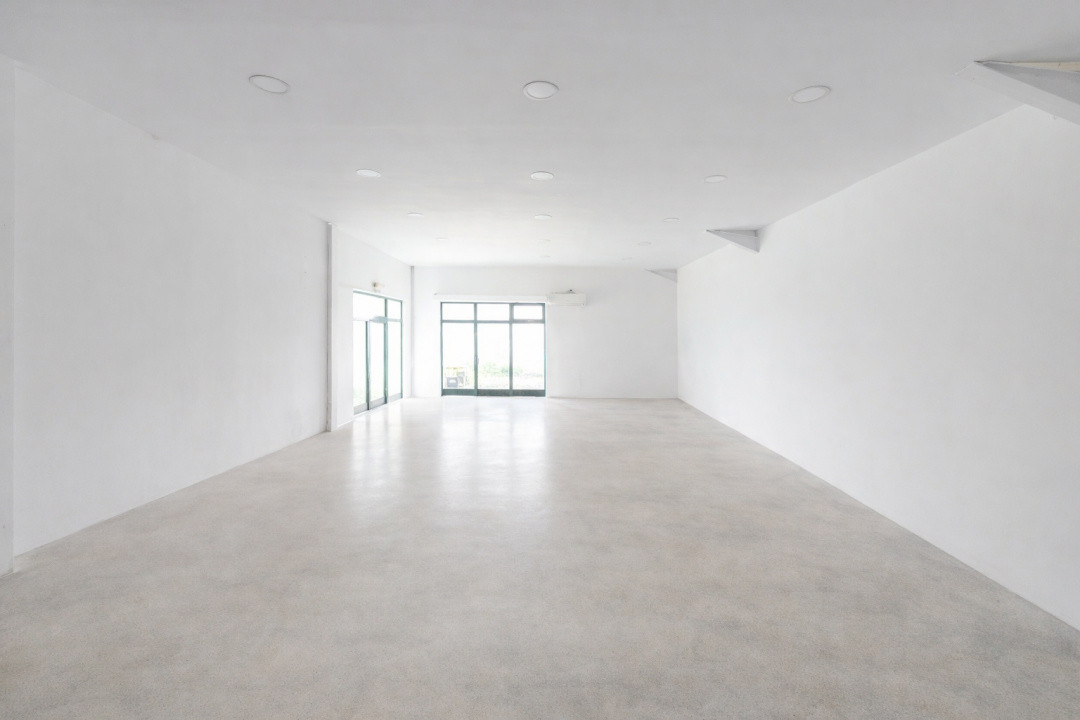 Hala industriala / spatiu comercial – VANZARE – DN 65B – Bradu-Pitesti!