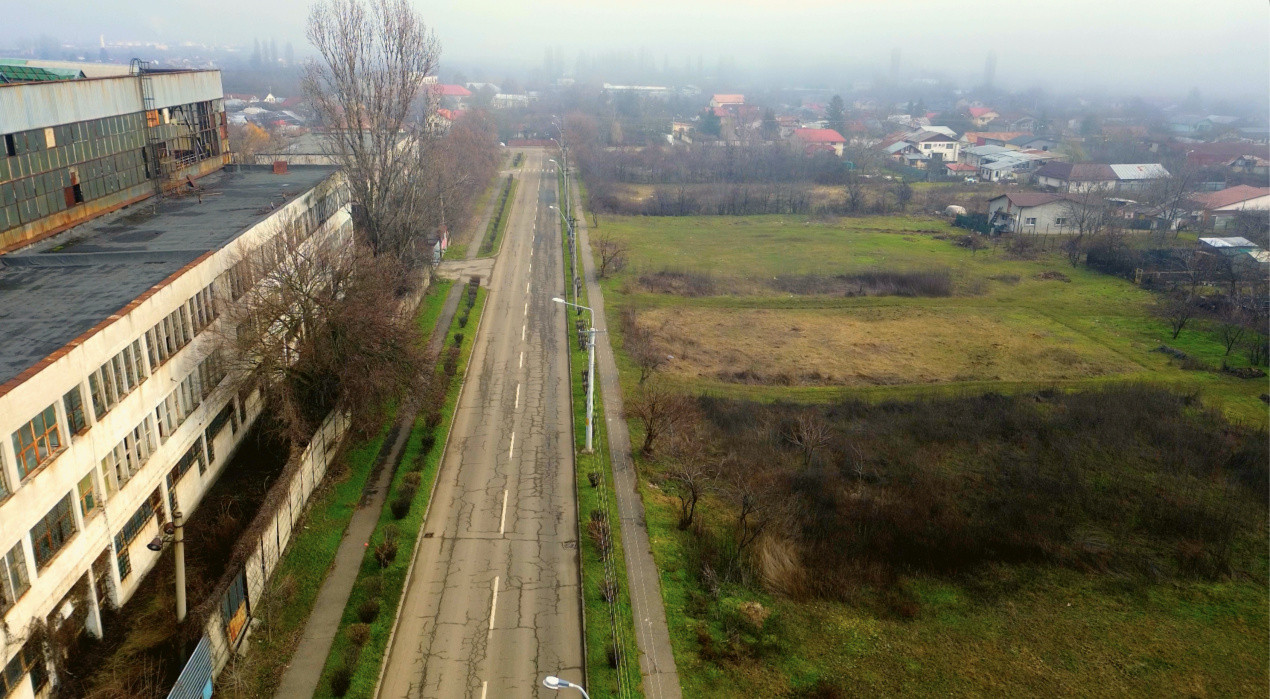 Spațiu Comercial: Vila 290mp + 4 spatii comerciale/depozitare