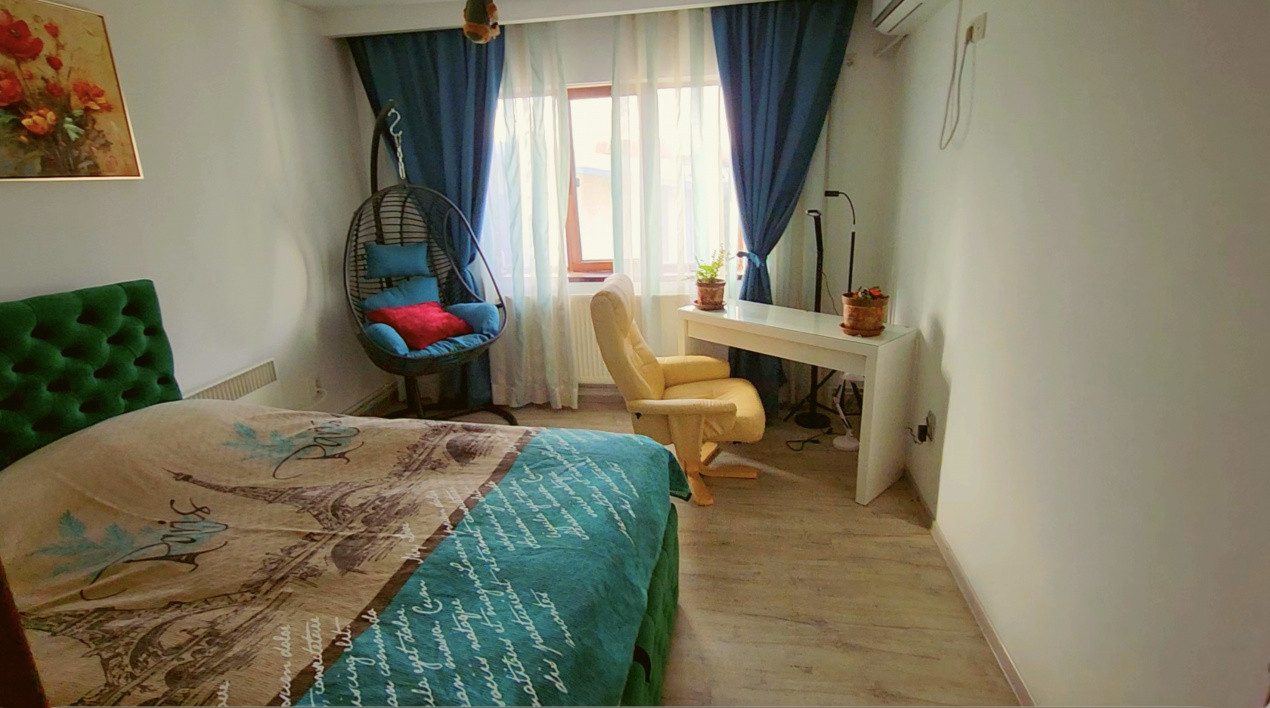 Spațiu Comercial: Vila 290mp + 4 spatii comerciale/depozitare