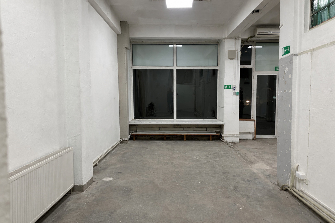 Spatiu comercial 62 mp, Calea Bucureti, stradal, vad comercial