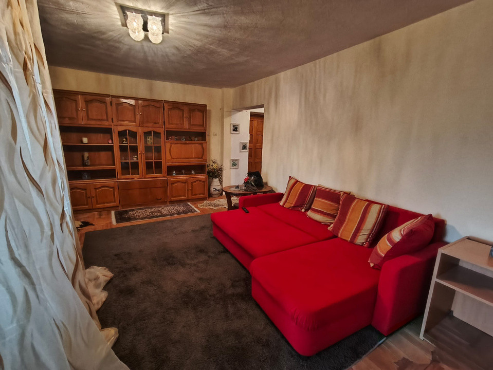 Apartament 2 camere de închiriat – Bd. Republicii, zona Gării, Târgu Jiu