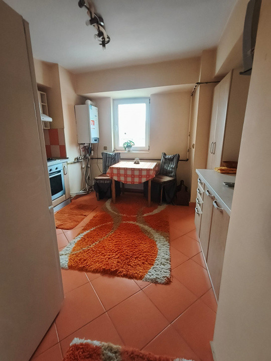 Apartament 2 camere de închiriat – Bd. Republicii, zona Gării, Târgu Jiu