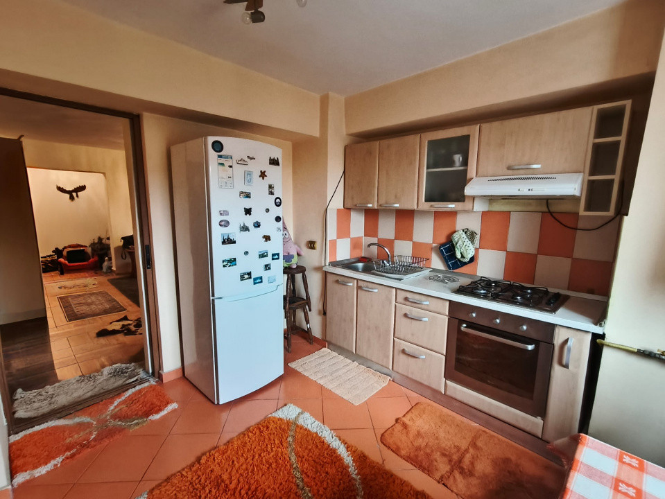 Apartament 2 camere de închiriat – Bd. Republicii, zona Gării, Târgu Jiu