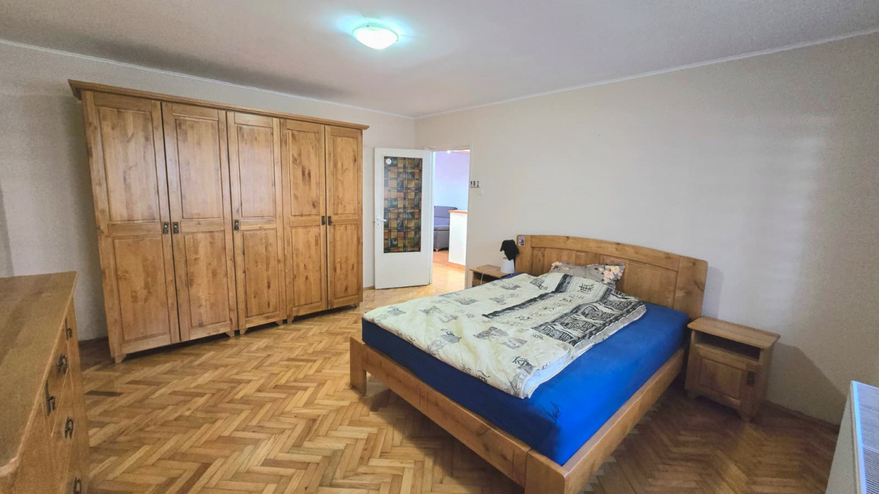 De închiriat apartament 3 camere Micro 16 Parter