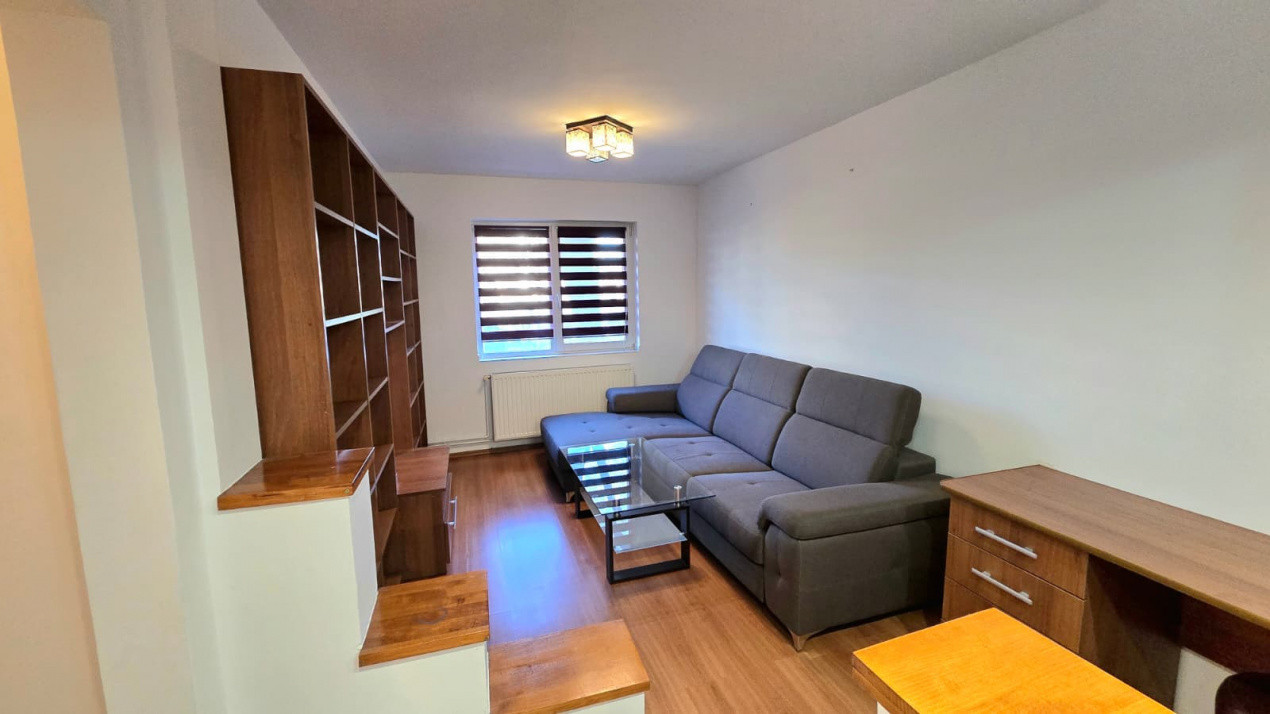 De închiriat apartament 3 camere Micro 16 Parter