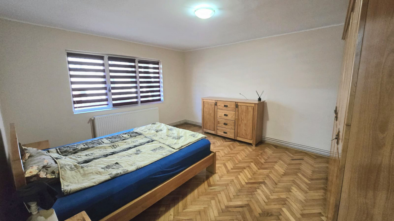 De închiriat apartament 3 camere Micro 16 Parter