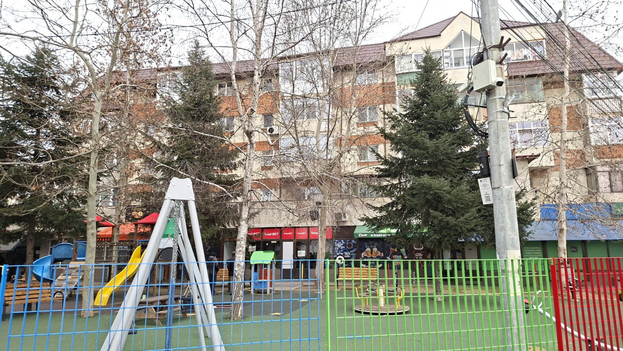 Apartament 4 camere Bascov spatios, et.2, centrala termica