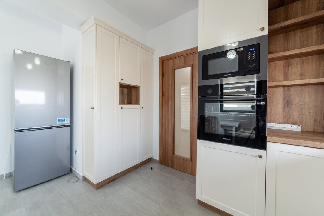 0% Comision De Închiriat Apartament 3 camere Bloc nou Pitesti-zona Nord!