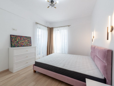0% Comision De Închiriat Apartament 3 camere Bloc nou Pitesti-zona Nord!