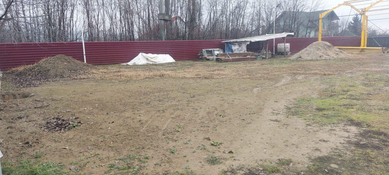 TEREN INTRAVILAN + ANEXA  TIP  HALA