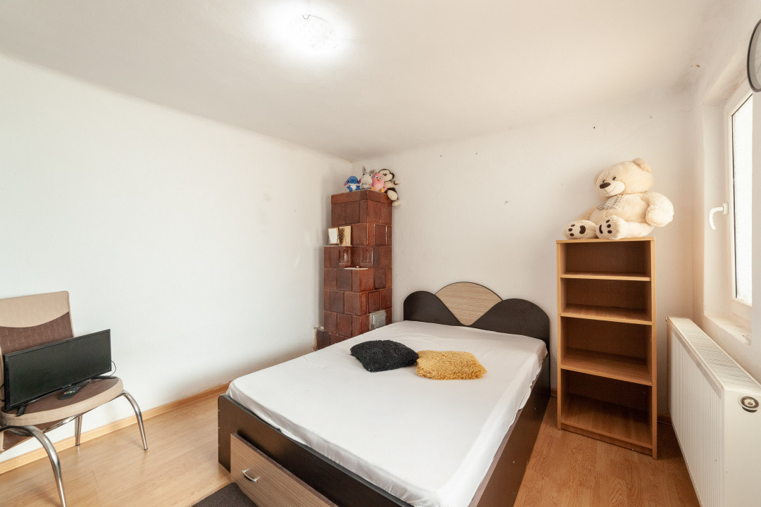 Casa parter + 3.055 mp teren in Costesti