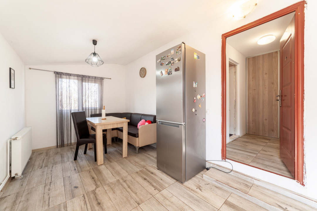 Casa parter + 3.055 mp teren in Costesti