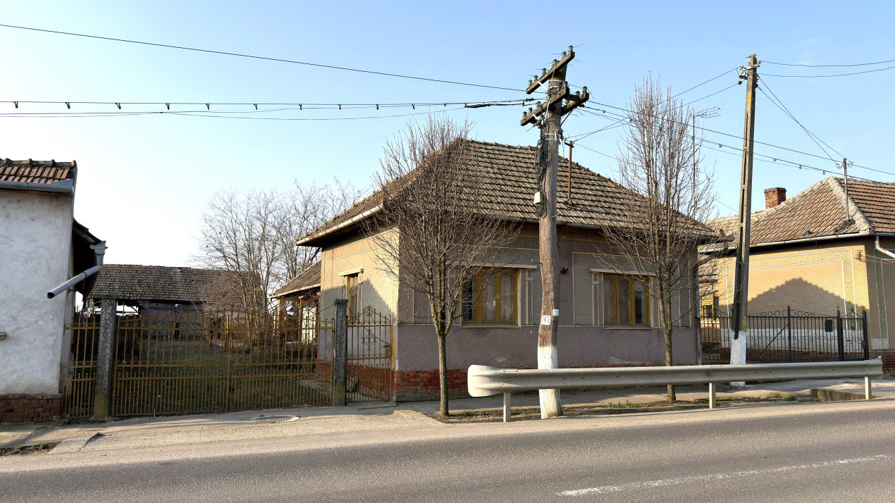 Casă 4 camere, Teren 2.948 mp Tiream SM - Comision 0% cumpărător