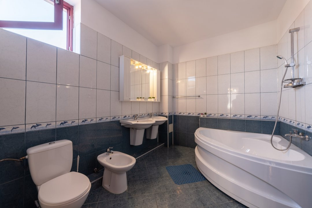 Spatiu ideal clinica / gradinita / after school | Gavana | Teren 957 mp