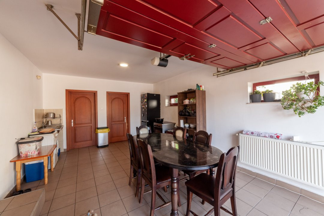 Spatiu ideal clinica / gradinita / after school | Gavana | Teren 957 mp