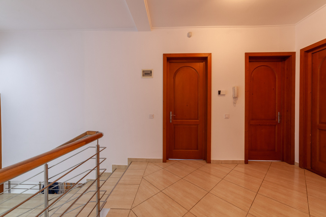 Spatiu ideal clinica / gradinita / after school | Gavana | Teren 957 mp