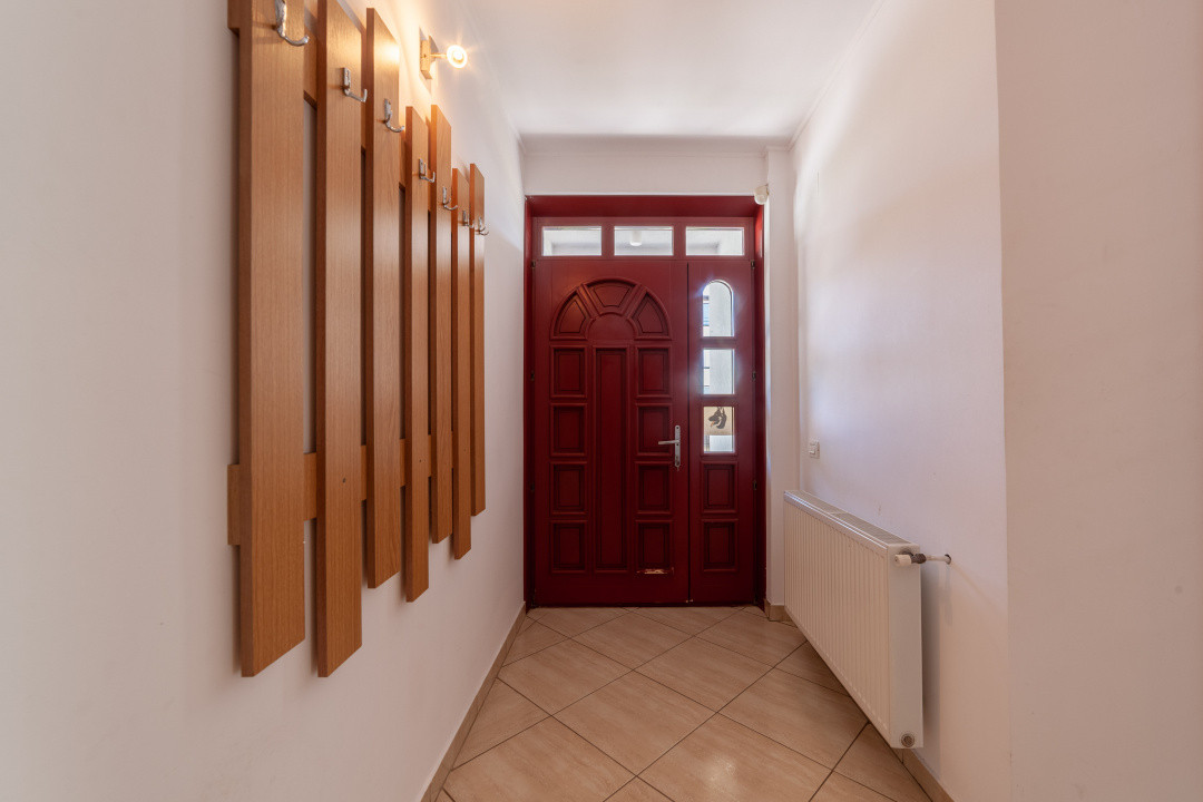 Spatiu ideal clinica / gradinita / after school | Gavana | Teren 957 mp