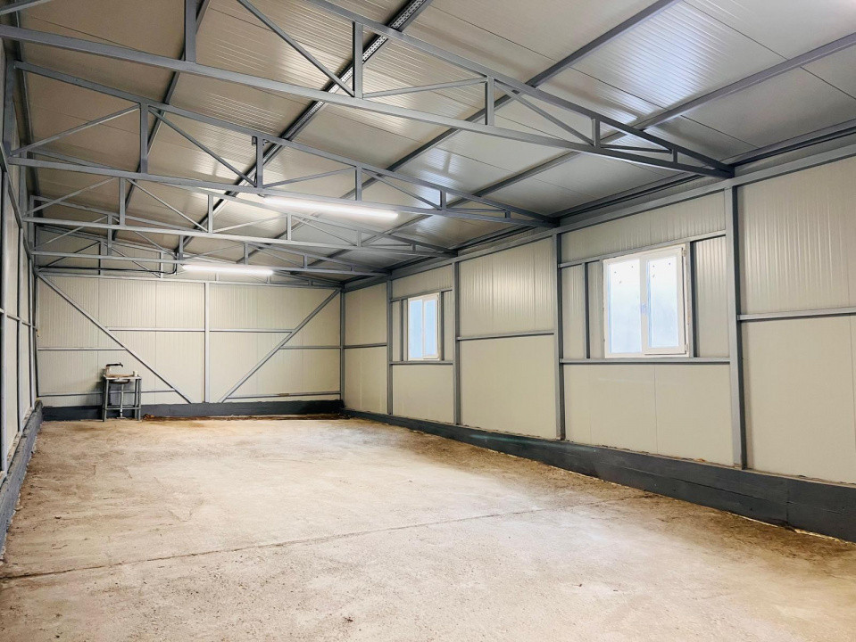 Hala noua 105 mp, pretabila depozit/comert/showroom - zona Selgros