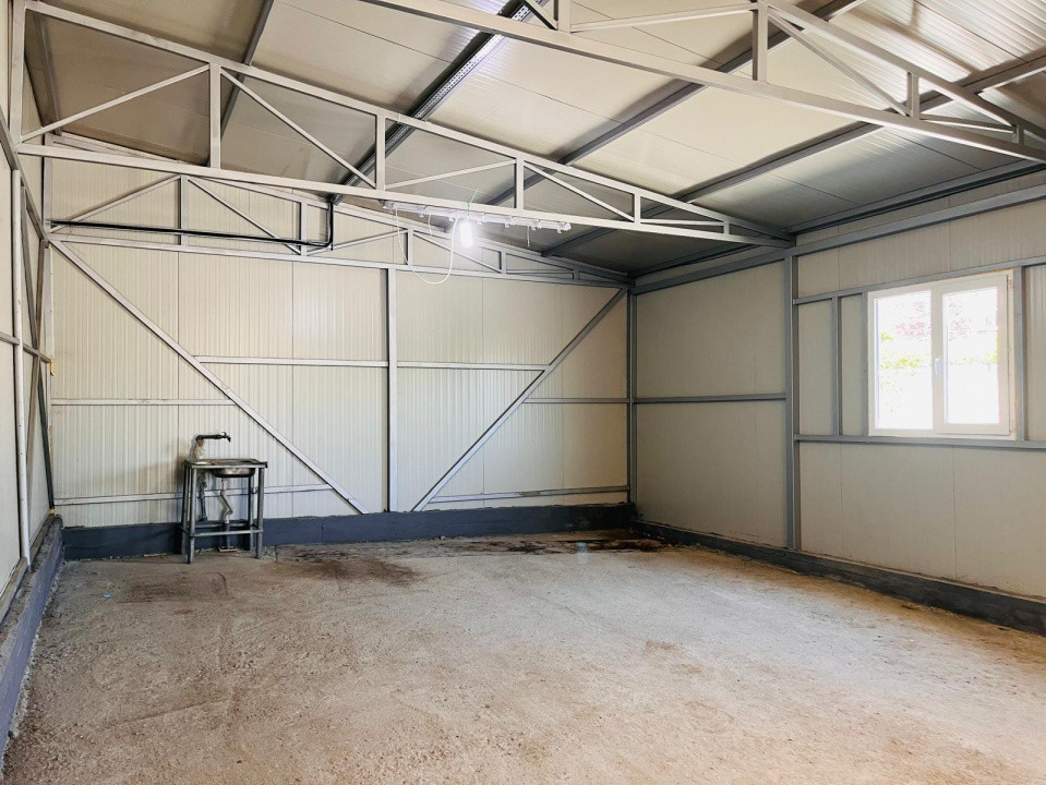 Hala noua 105 mp, pretabila depozit/comert/showroom - zona Selgros