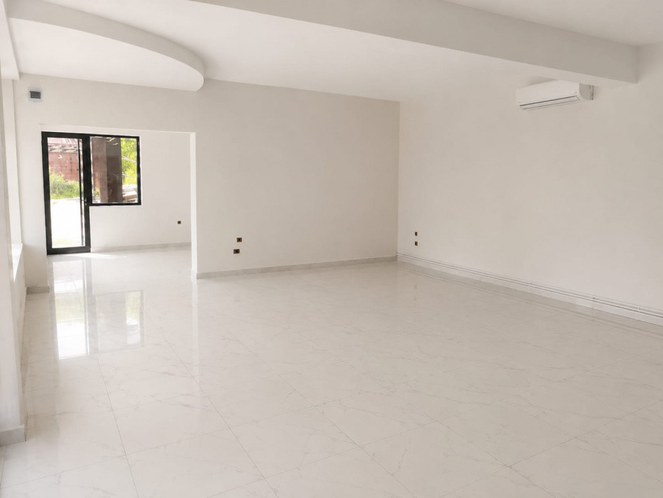  DE INCHIRIAT - renovat - parter si etajul 1 - stradal 