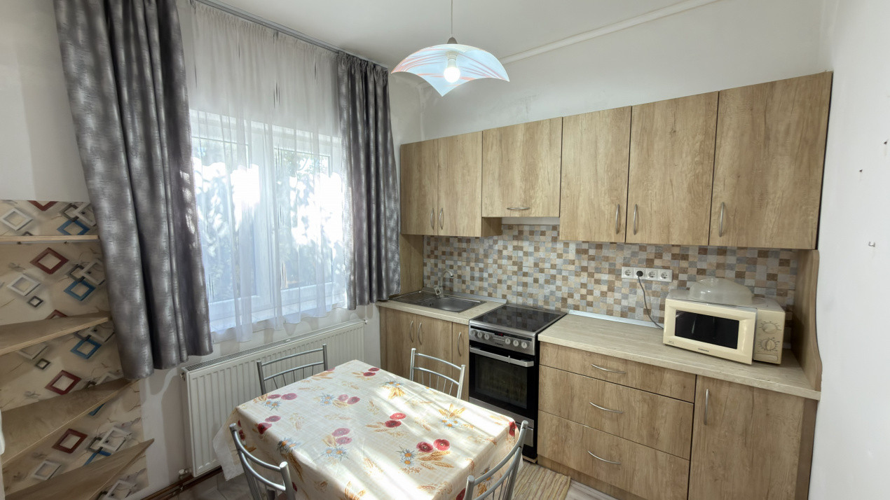 Casă 2 camere P+1 , Teren 191 mp - Str. Șoimului - Carei