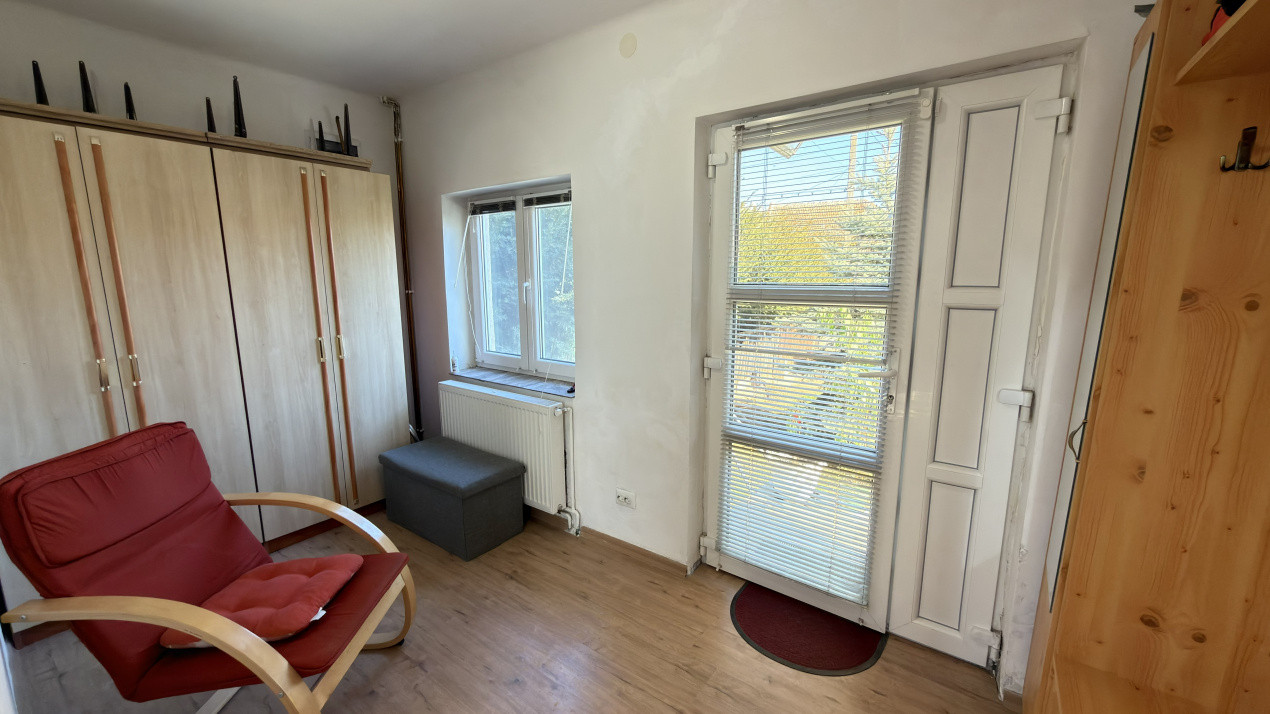 Casă 2 camere P+1 , Teren 191 mp - Str. Șoimului - Carei