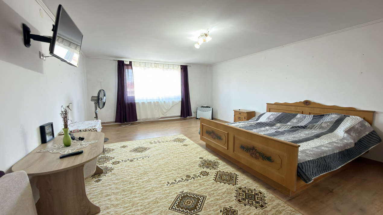 Casă 2 camere P+1 , Teren 191 mp - Str. Șoimului - Carei