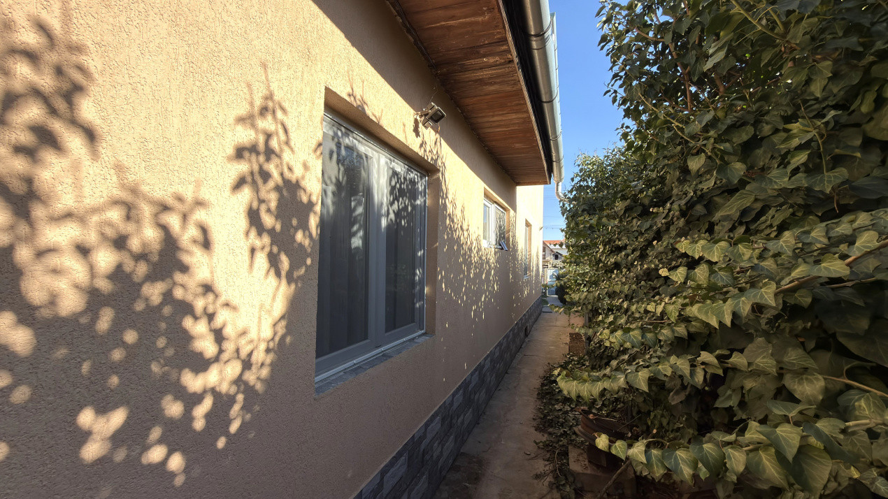 Casă 2 camere P+1 , Teren 191 mp - Str. Șoimului - Carei