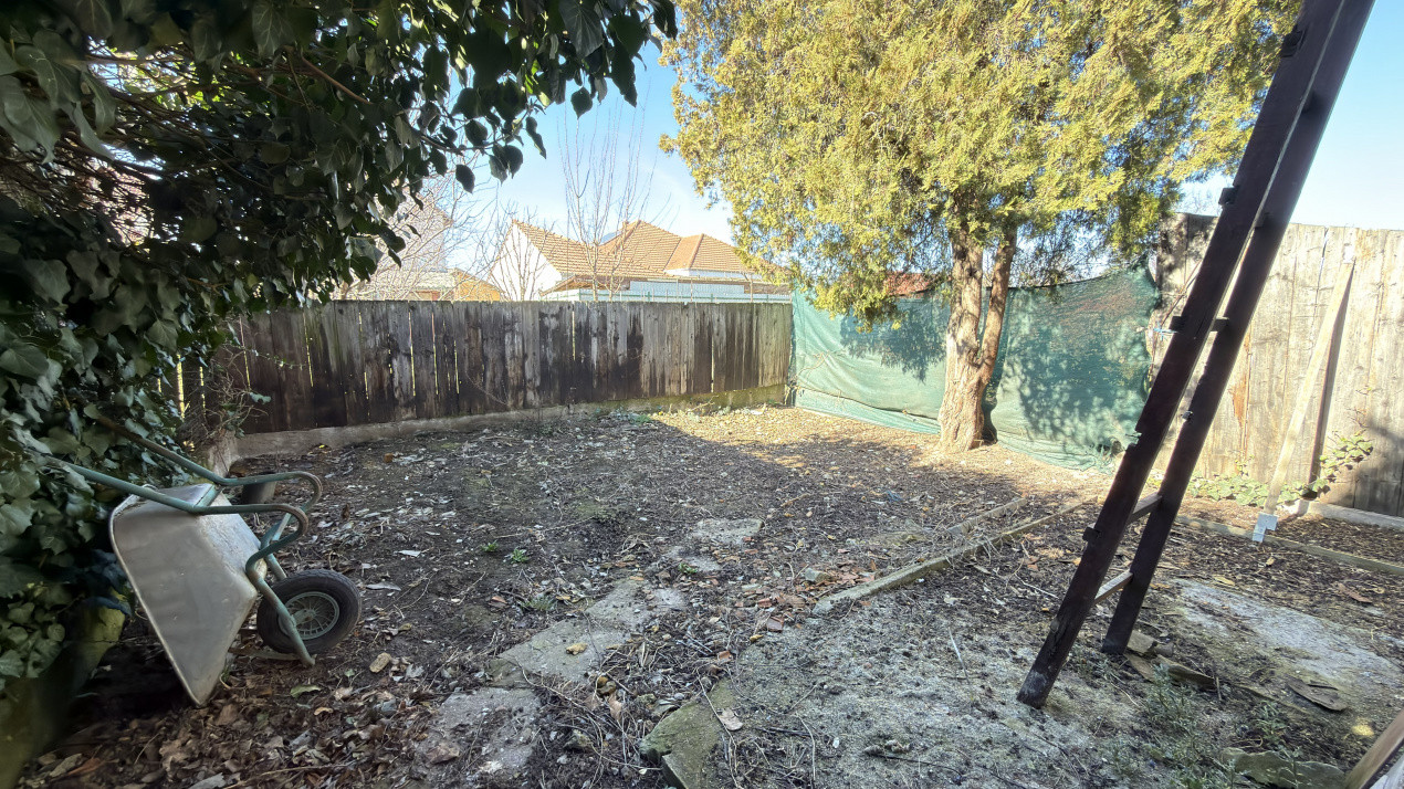 Casă 2 camere P+1 , Teren 191 mp - Str. Șoimului - Carei