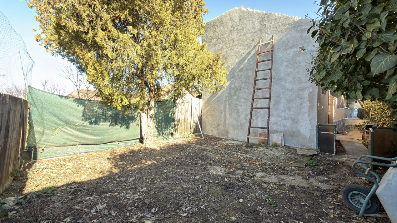 Casă 2 camere P+1 , Teren 191 mp - Str. Șoimului - Carei