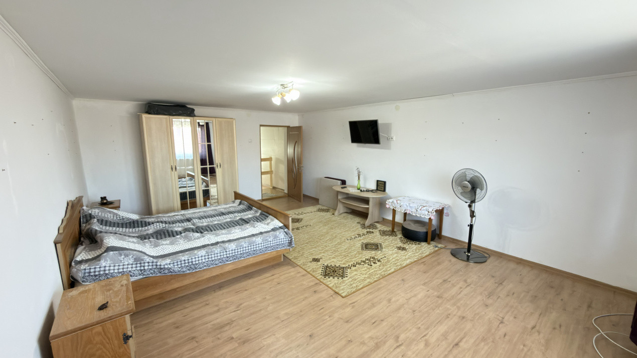 Casă 2 camere P+1 , Teren 191 mp - Str. Șoimului - Carei