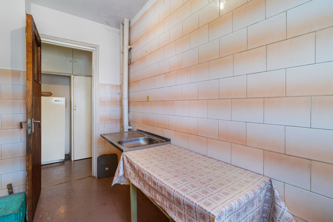 2 camere decomandat Valea Oltului