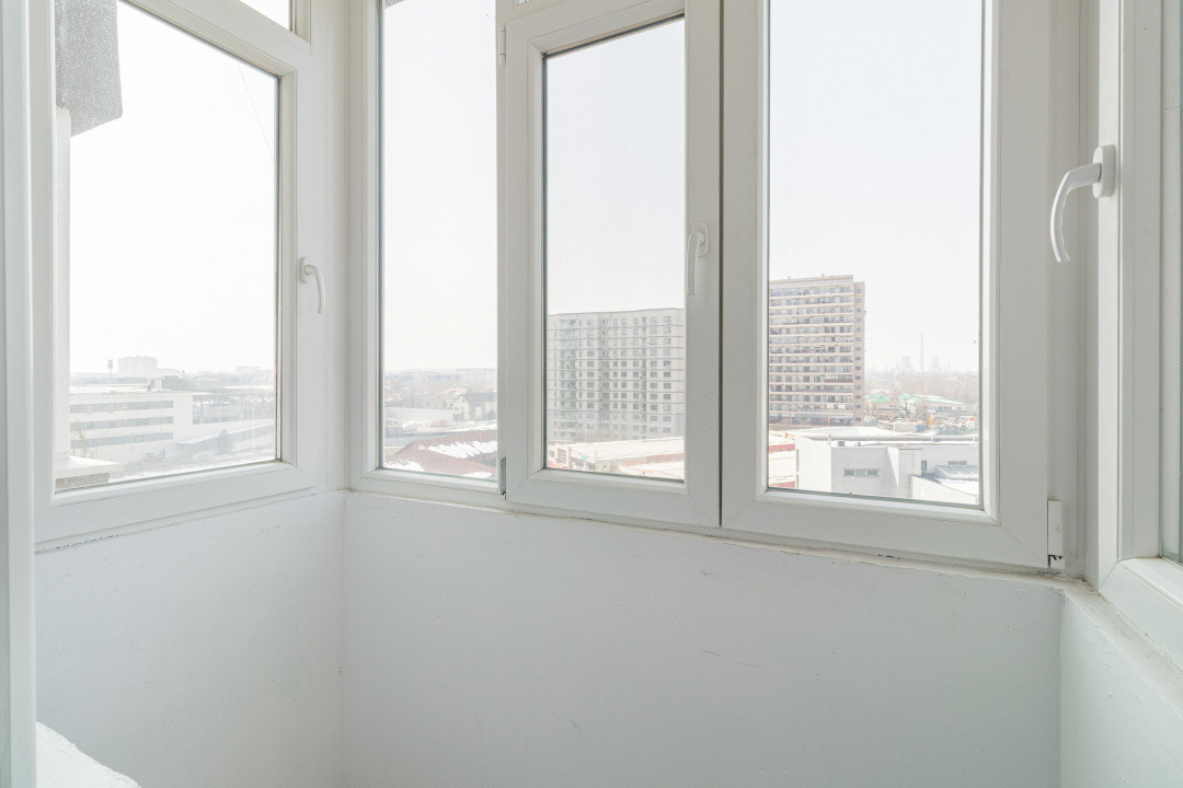 2 camere decomandat Valea Oltului