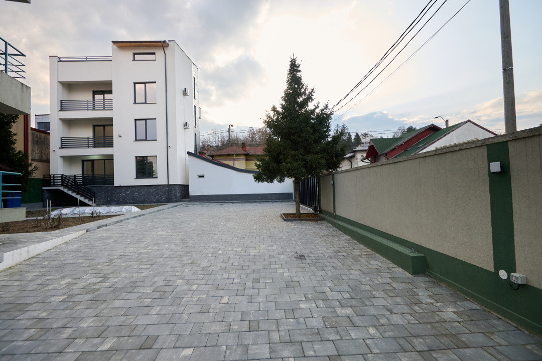 CLADIRE noua DE INCHIRIAT - P+2E+M (TERASA) - Str.Dumbravei, stradal