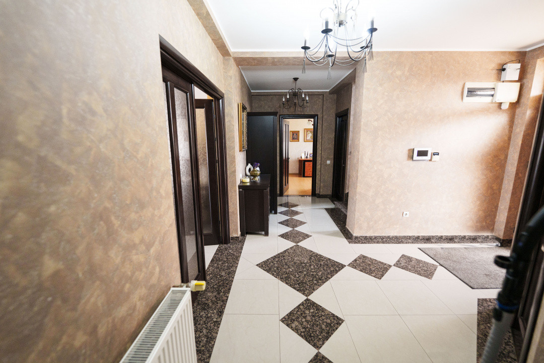 Vila eleganta S+P+M, piscina acoperita, teren 875 mp – zona Ford/Cassia Park