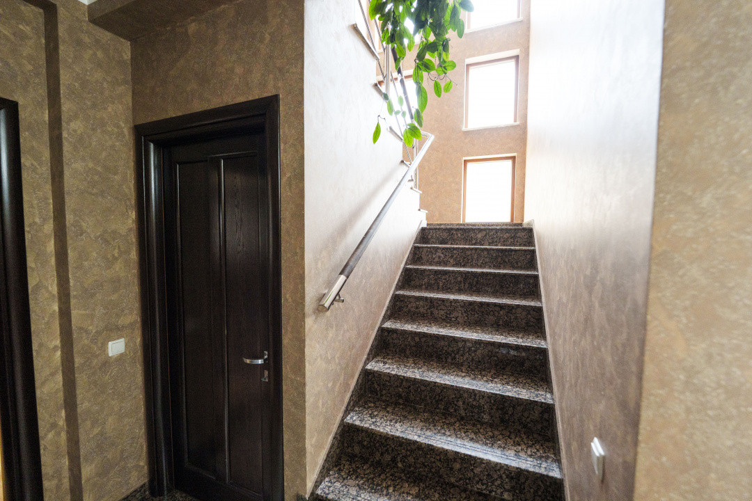 Vila eleganta S+P+M, piscina acoperita, teren 875 mp – zona Ford/Cassia Park