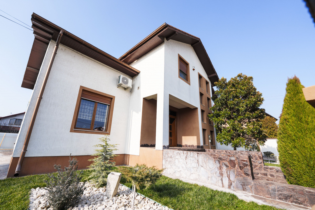 Vila eleganta S+P+M, piscina acoperita, teren 875 mp – zona Ford/Cassia Park