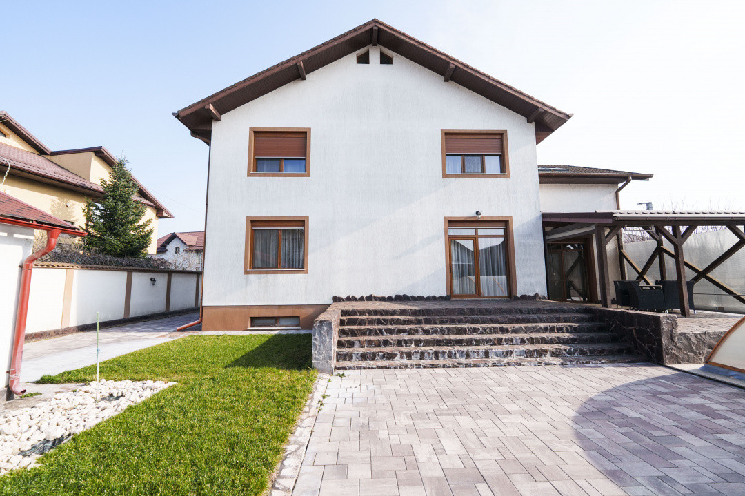 Vila eleganta S+P+M, piscina acoperita, teren 875 mp – zona Ford/Cassia Park