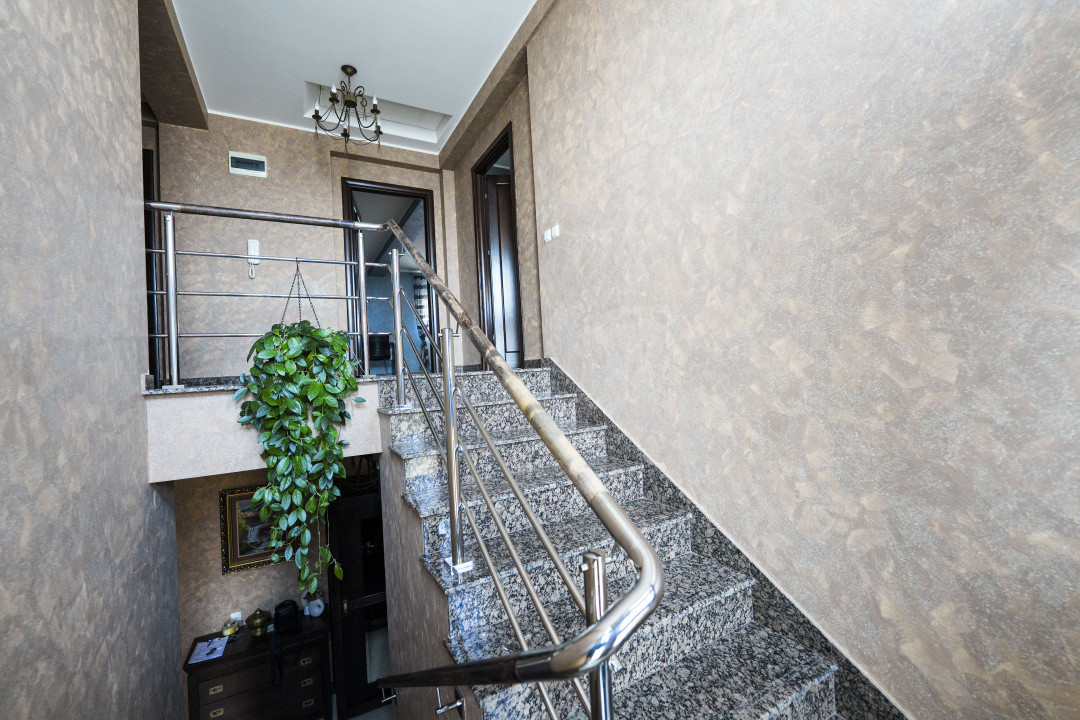 Vila eleganta S+P+M, piscina acoperita, teren 875 mp – zona Ford/Cassia Park