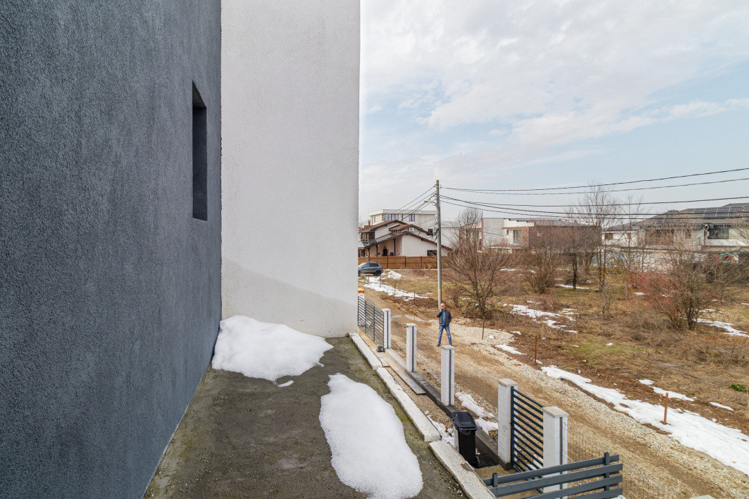 Casa Corbeanca P+1 cu 3 dormitoare si curte generoasa, terasa si loc de parcare