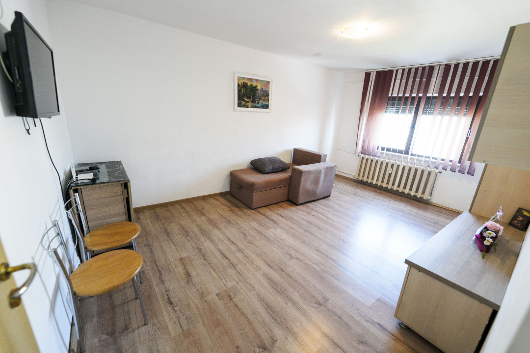 Apartament primitor 2 camere, ideal locuinta sau investitie, Rovine-langa Penny