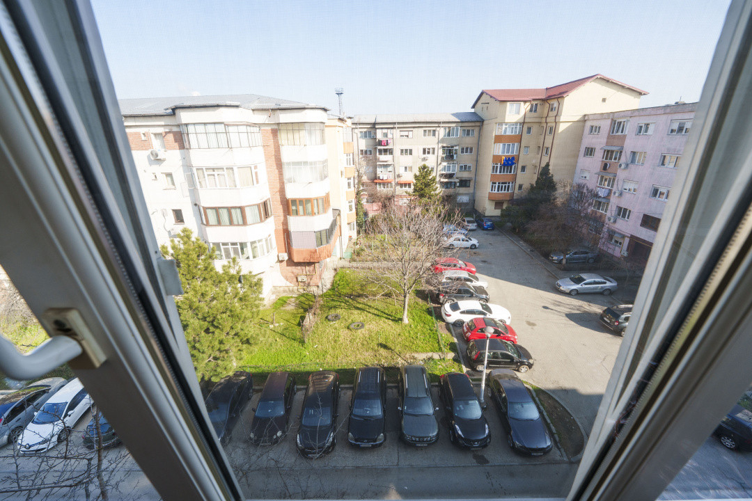 Apartament primitor 2 camere, ideal locuinta sau investitie, Rovine-langa Penny
